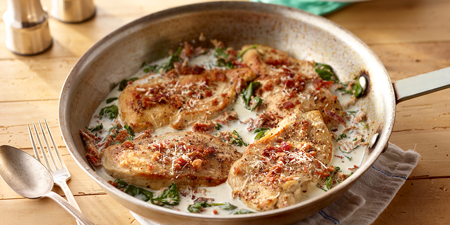 Poulet poêlé crémeux à la moutarde et au bacon